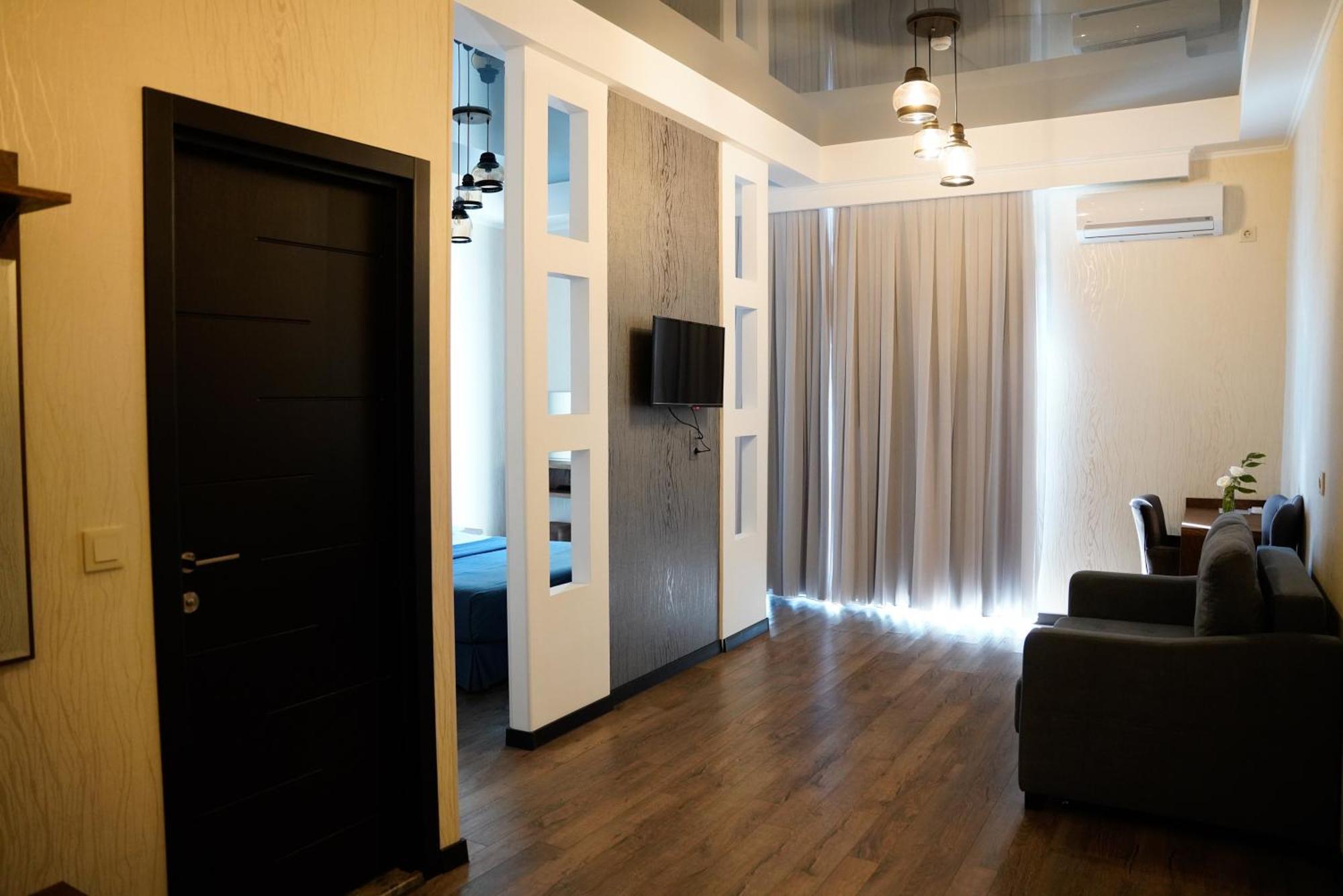 Hotel Panoramic คูทายสิ ภายนอก รูปภาพ